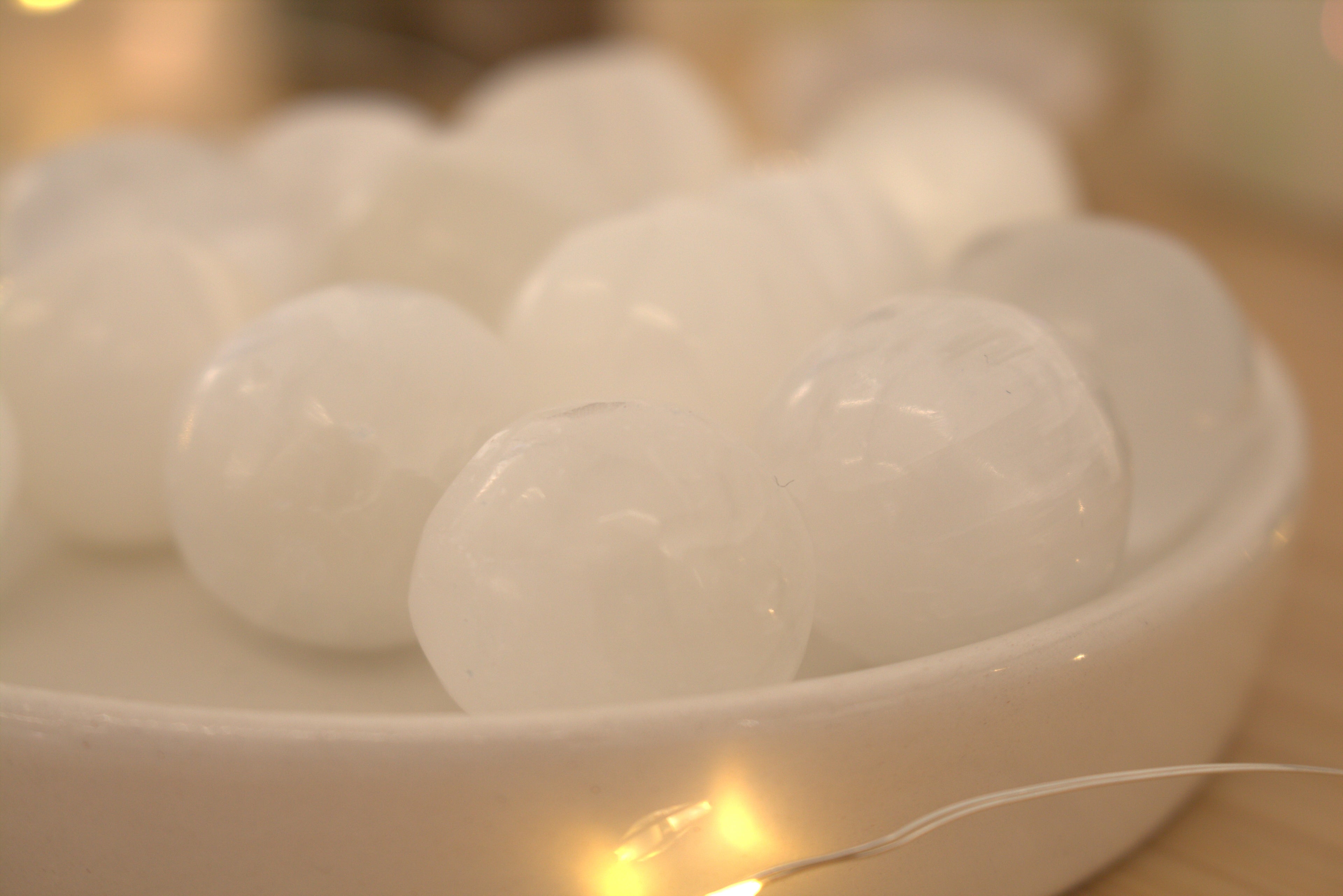Selenite Smooth Ball Tumblestones