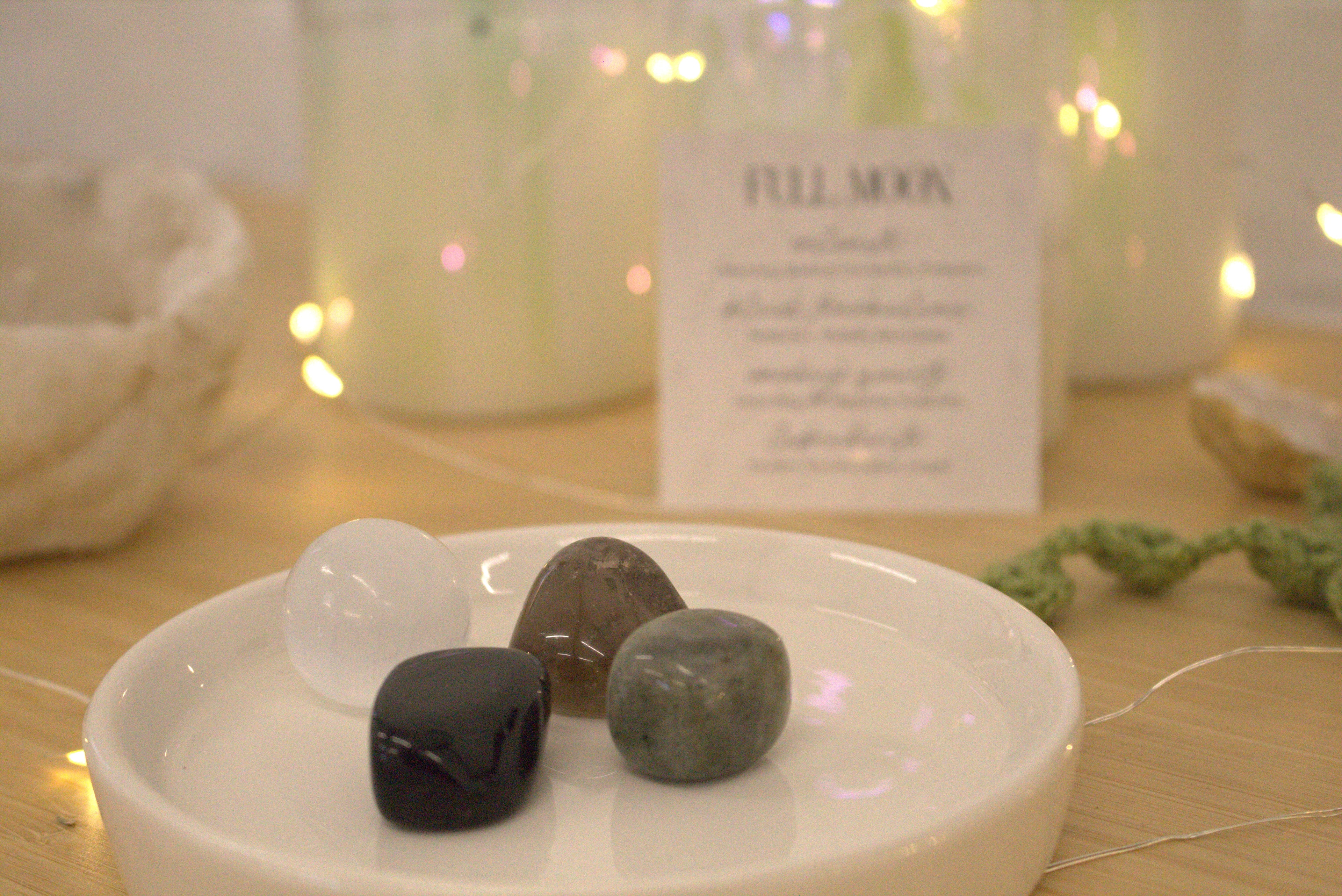 Full Moon - Crystal Tumblestone Set