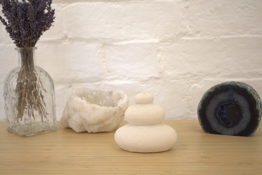 Cream Speckle Balancing Stones Incense Holder