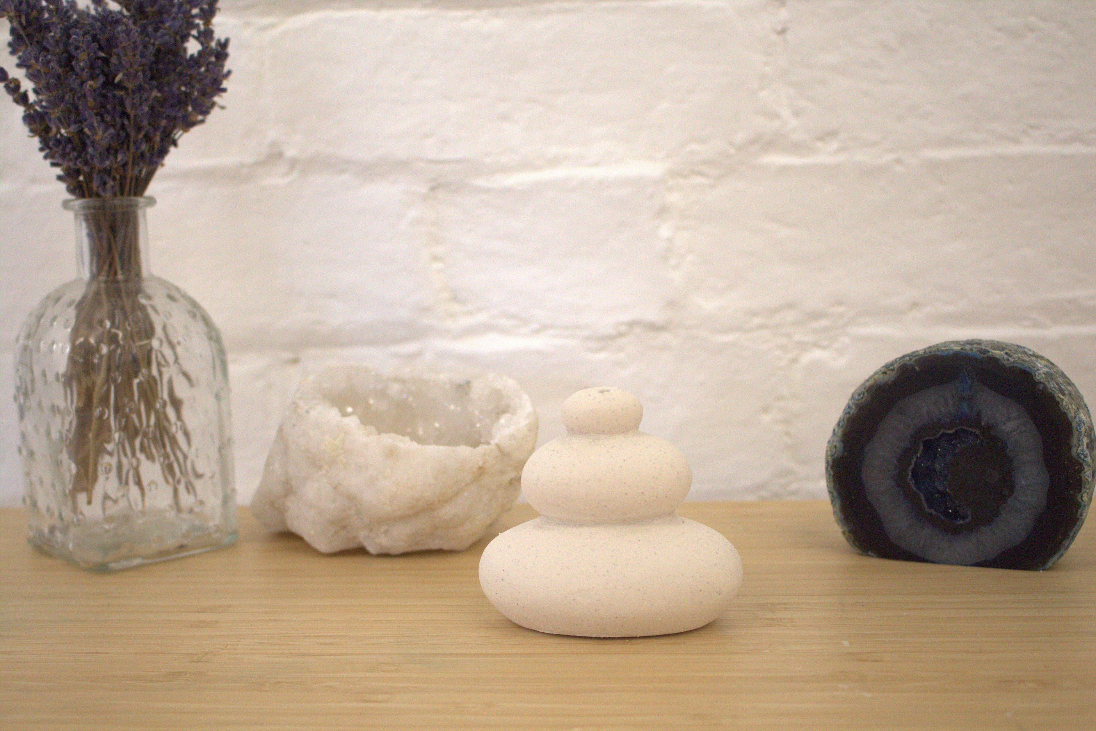 Cream Speckle Balancing Stones Incense Holder