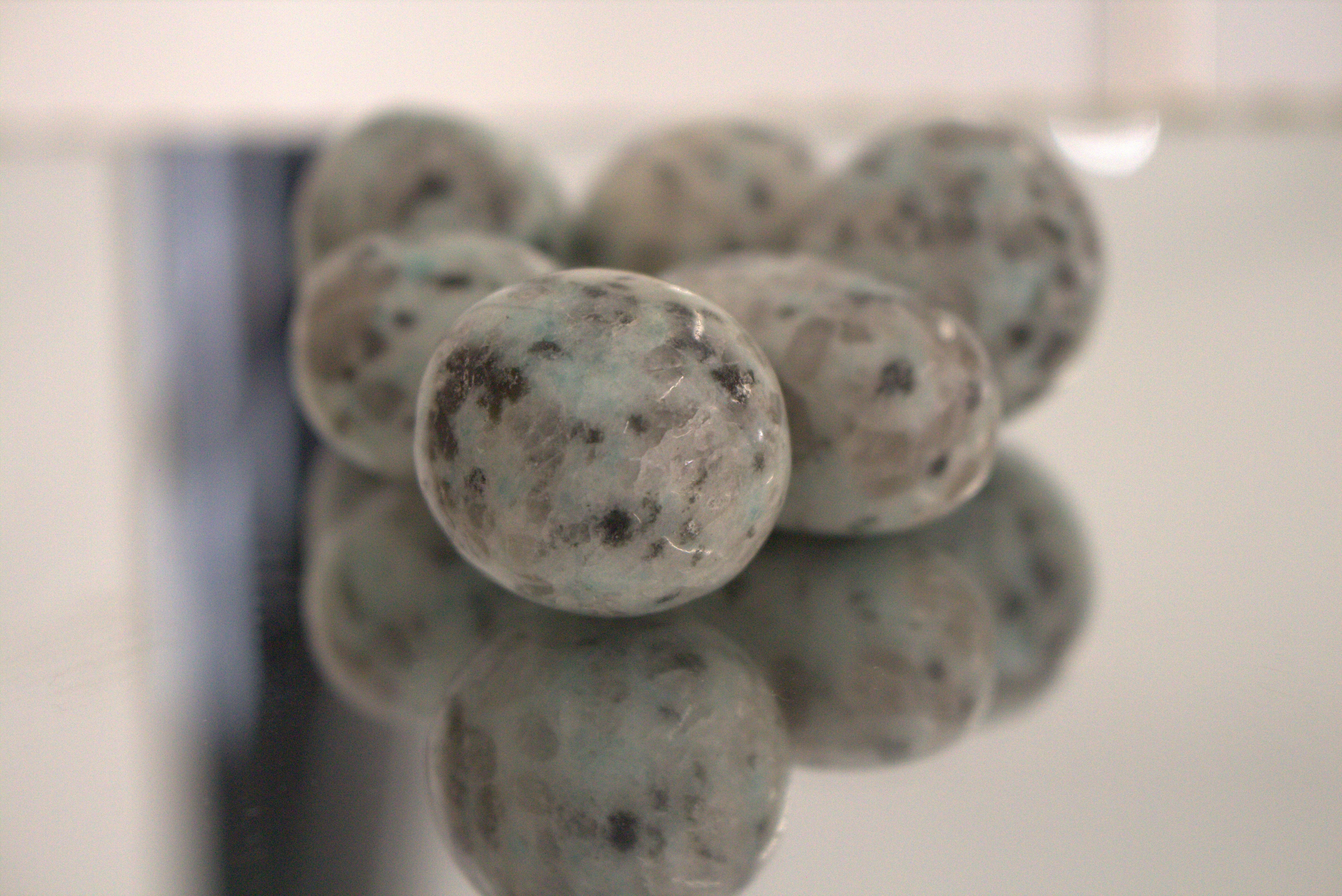 Kiwi Jasper Tumblestone